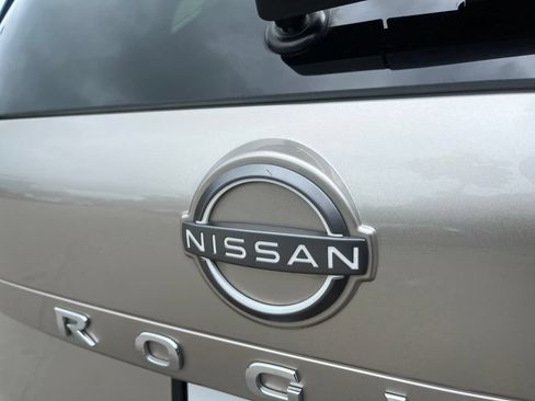 Certified 2023 Nissan Rogue SL AWD/4WD image 39