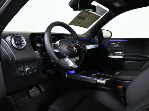 New 2026 Mercedes-Benz GLB 250 4MATIC image 14