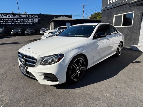 Used 2019 Mercedes-Benz E 300 w/ Premium 1 Package image 14