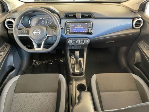 Used 2025 Nissan Versa SV image 31
