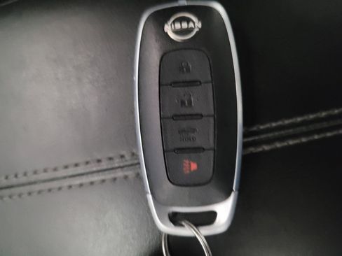 Used 2024 Nissan Sentra SV FWD image 32