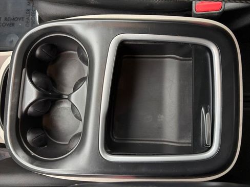 Used 2024 Chrysler Pacifica Touring-L image 31