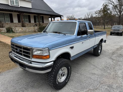 Used 1997 Ford F250 4x4 SuperCab Heavy Duty image 3