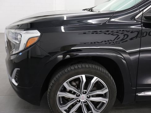 Used 2018 GMC Terrain Denali w/ Comfort Package AWD/4WD image 35