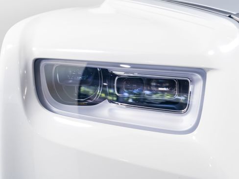 Used 2019 Rolls-Royce Phantom Sedan image 22