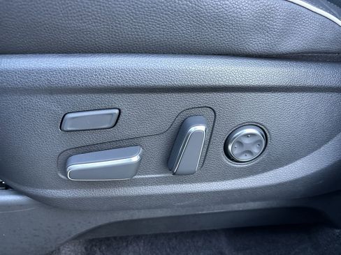 Used 2023 Hyundai Palisade Limited w/ Cargo Package image 13