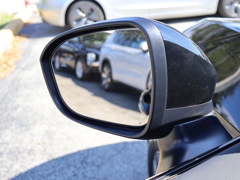 Used 2024 Nissan Ariya AWD image 41