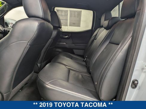 Used 2019 Toyota Tacoma TRD Off-Road image 15