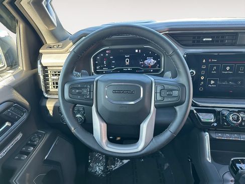 Used 2025 GMC Sierra 1500 Denali w/ Denali Reserve Package AWD/4WD image 12