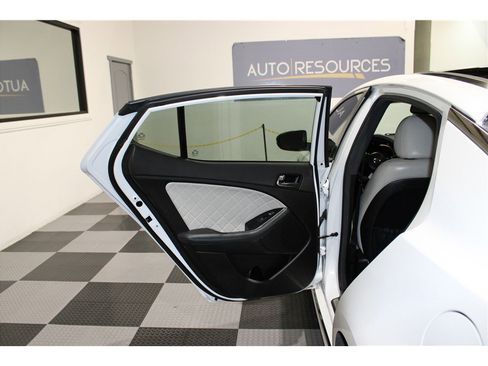 Used 2014 Kia Optima SX image 13