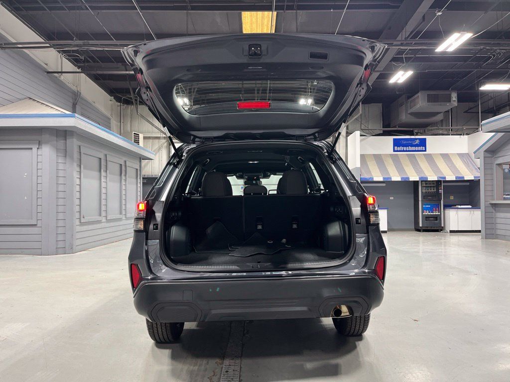 Used 2026 Subaru Forester AWD/4WD image 10