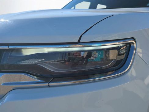 Used 2024 Jeep Wagoneer L Series II w/ Flexible Seating Group image 10