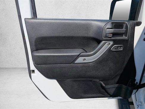 Used 2014 Jeep Wrangler Unlimited Rubicon w/ Max Tow Package image 20