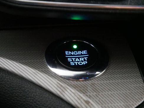 Used 2020 Ford Explorer XLT w/ Equipment Group 202A AWD/4WD image 24
