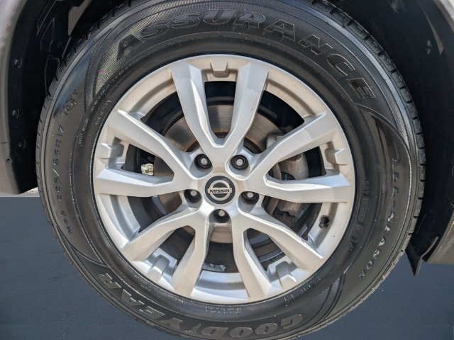 Used 2020 Nissan Rogue SV FWD image 20
