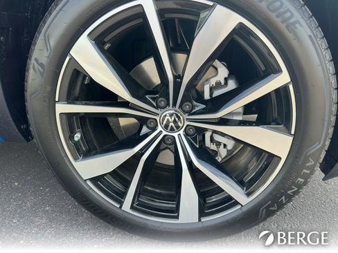 New 2026 Volkswagen Atlas Cross Sport SEL Premium R-Line AWD/4WD image 10