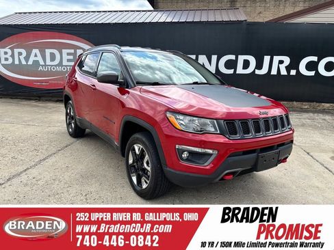 Used 2017 Jeep Compass Trailhawk AWD/4WD image 1