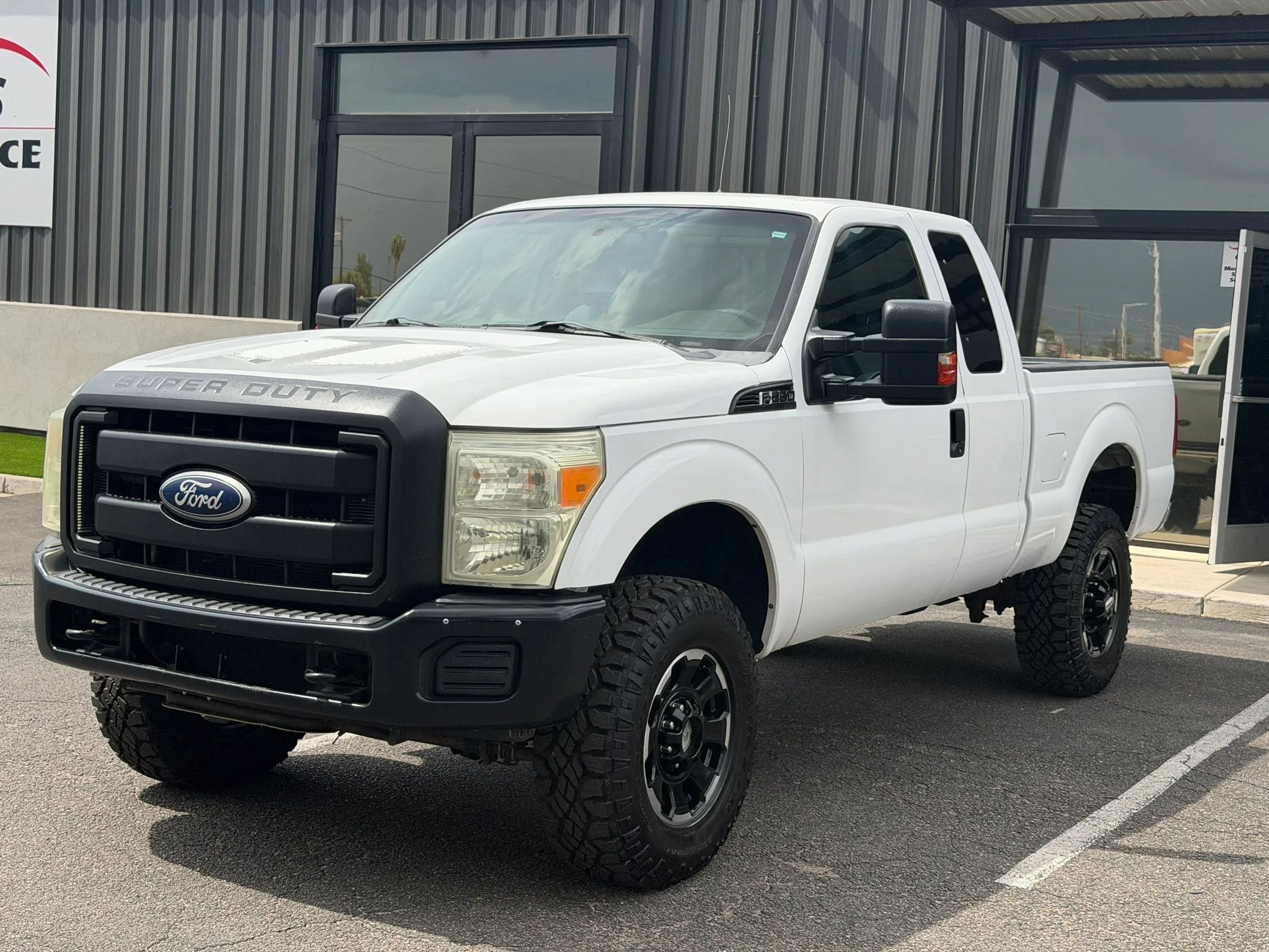 Used 2011 Ford F250 XL w/ PWR Equipment Group AWD/4WD image 2