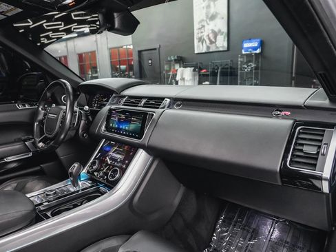 Used 2020 Land Rover Range Rover Sport SVR image 52