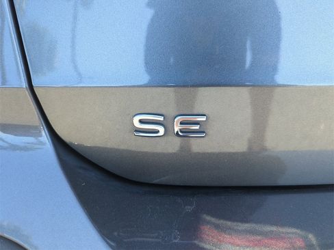 Used 2023 Volkswagen Taos SE image 21