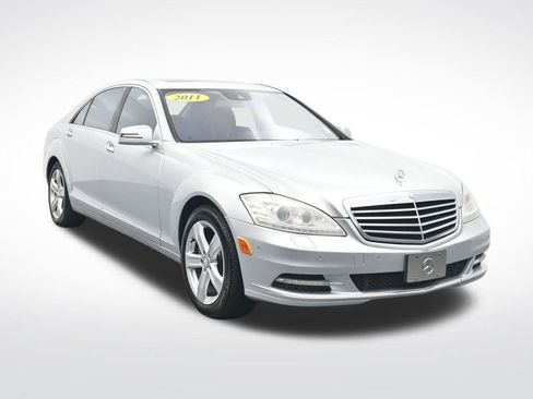 Used 2011 Mercedes-Benz S 550 4MATIC image 3