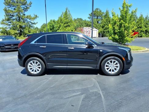Used 2019 Cadillac XT4 Luxury FWD image 2