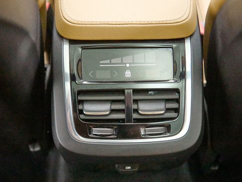 Certified 2025 Volvo V90 B6 Cross Country Ultra AWD/4WD image 23