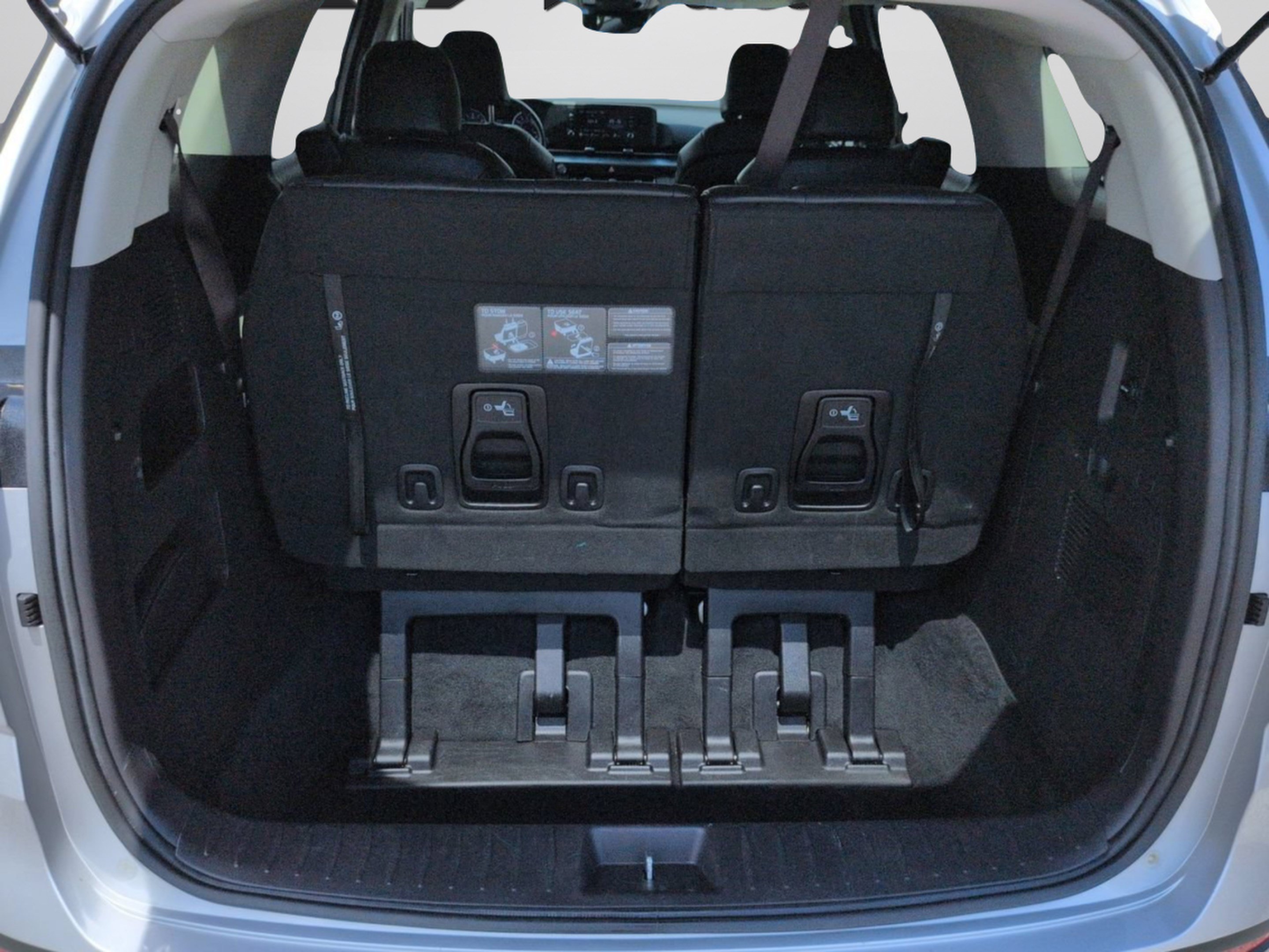 Used 2023 Kia Carnival LX FWD image 17