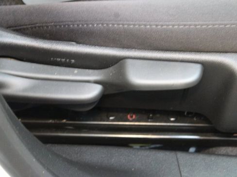 Used 2020 Chevrolet Malibu LT image 10