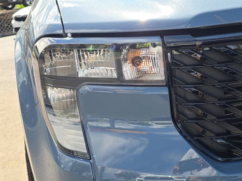 New 2025 Ford Maverick XLT w/ XLT Luxury Package image 7