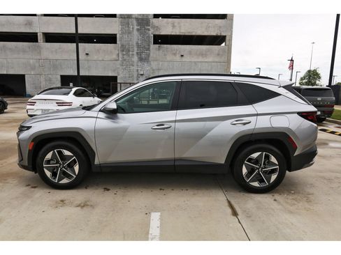 Certified 2025 Hyundai Tucson SEL FWD image 6