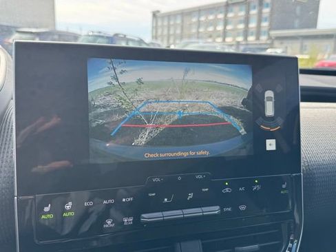 Used 2024 Toyota bZ4X XLE w/ Weather Package AWD/4WD image 4