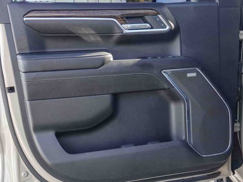 Used 2022 GMC Sierra 1500 Elevation w/ Elevation Premium Package image 19