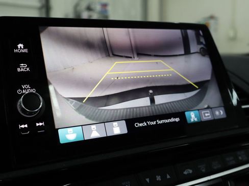 Used 2025 Honda Odyssey Elite image 21