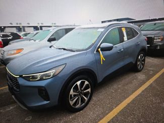 Used 2024 Ford Escape Platinum video 2