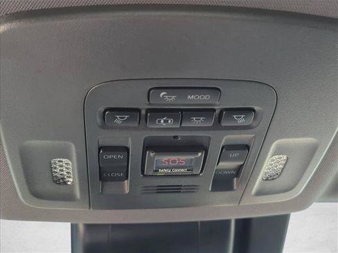 Used 2019 Toyota Avalon Limited w/ All Weather Liner Package FWD image 26