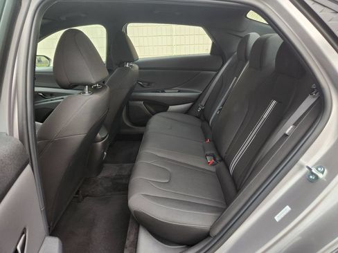 Used 2025 Hyundai Elantra Sport FWD image 10