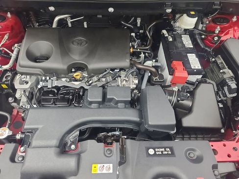 Used 2025 Toyota RAV4 XLE AWD/4WD image 39