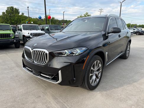 Used 2024 BMW X5 xDrive40i w/ Premium Package AWD/4WD image 4