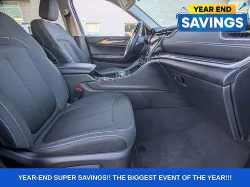 Used 2021 Jeep Grand Cherokee L Laredo w/ Luxury Tech Group I image 18