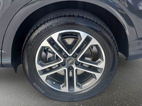 Certified 2025 Audi Q5 Premium w/ Convenience Package AWD/4WD image 27