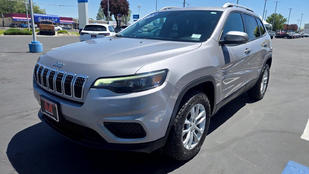 Used 2021 Jeep Cherokee Latitude AWD/4WD image 7