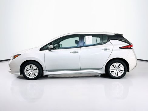 Used 2024 Nissan Leaf S FWD image 4