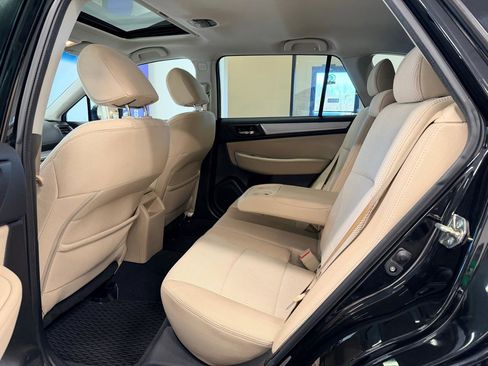 Used 2016 Subaru Outback 2.5i Premium image 21