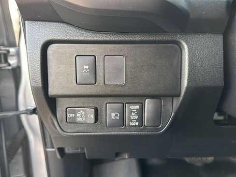 Used 2021 Toyota Tacoma TRD Off-Road image 21