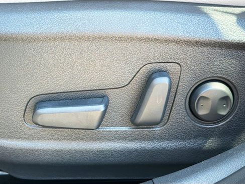 Used 2023 Hyundai Kona SEL AWD/4WD image 29