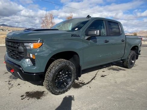 New 2026 Chevrolet Silverado 1500 Custom Trail Boss w/ LPO, Dark Essentials Package image 4