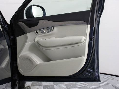 Certified 2023 Volvo XC90 T8 Plus w/ Protection Package Premier image 21