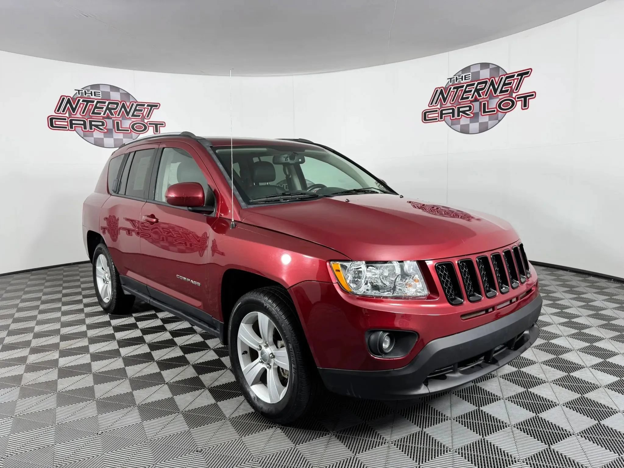 Used 2017 Jeep Compass Latitude AWD/4WD image 9