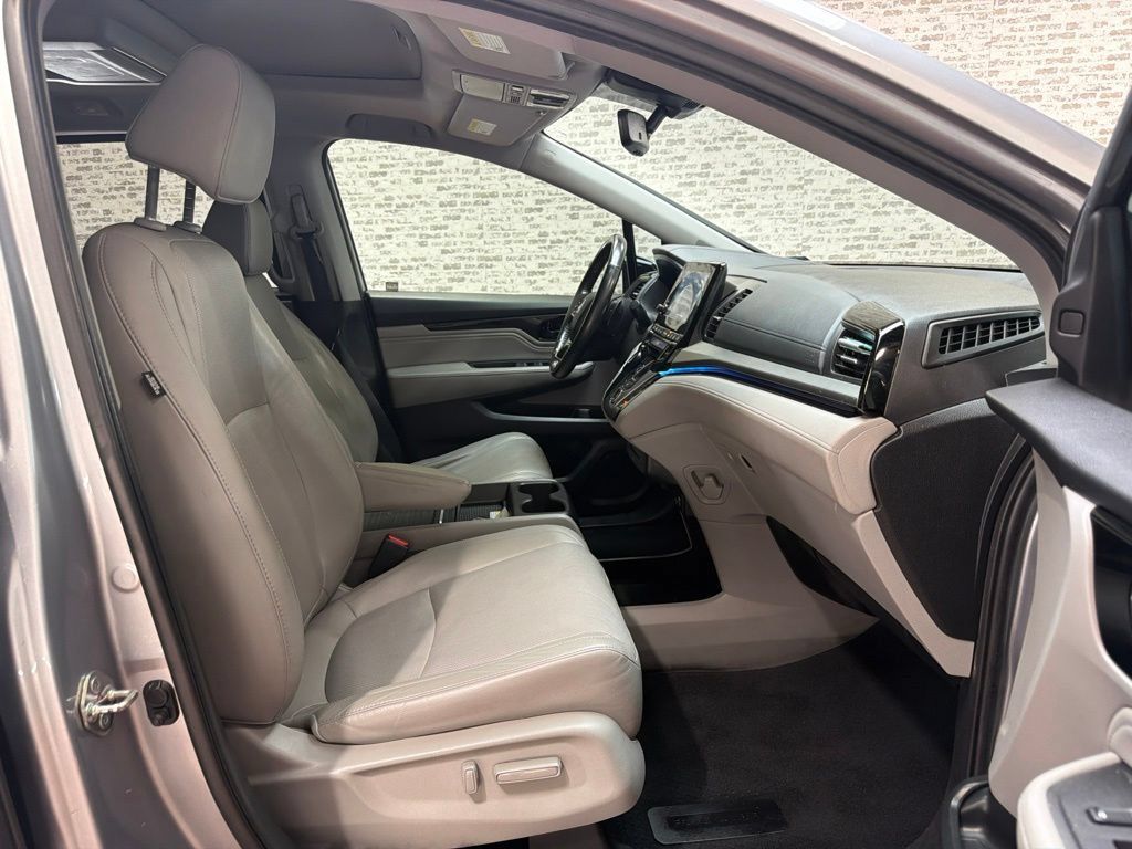 Used 2019 Honda Odyssey Elite image 11